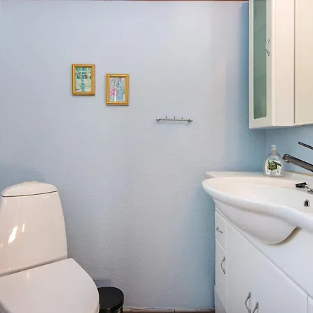 Semesterbostad 4 Person In *